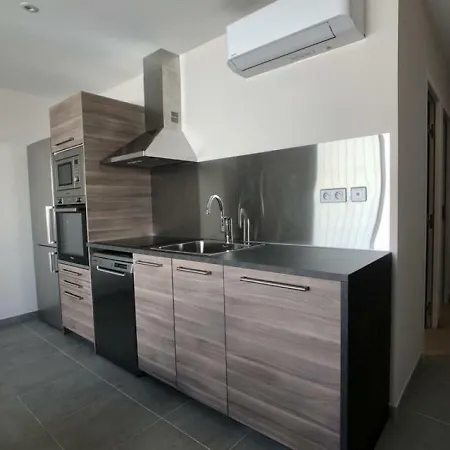 Lägenhet 2 Pieces Balcon Et Parking Proche Centre 3 *